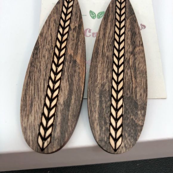 3D Laser Cut Etched Wood Oblong Oval Statement Pierced Earrings - Picture 2 of 4